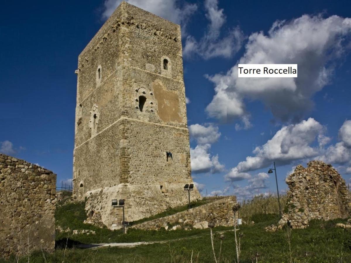 Case vacanze LE ROSE Campofelice Di Roccella Buitenkant foto
