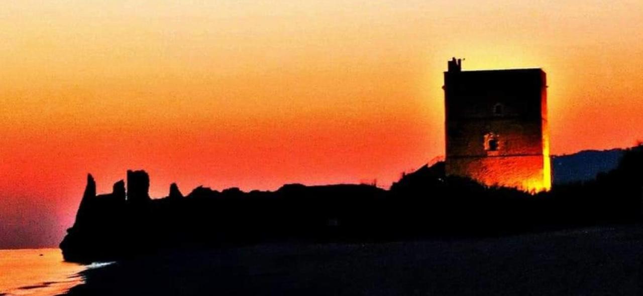 Case vacanze LE ROSE Campofelice Di Roccella Buitenkant foto